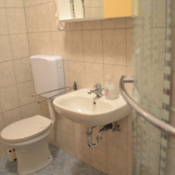 Kupaonica / wc, Apartmani Lera, Apartmani Lera blizu mora i centra Poreča, Istra Poreč